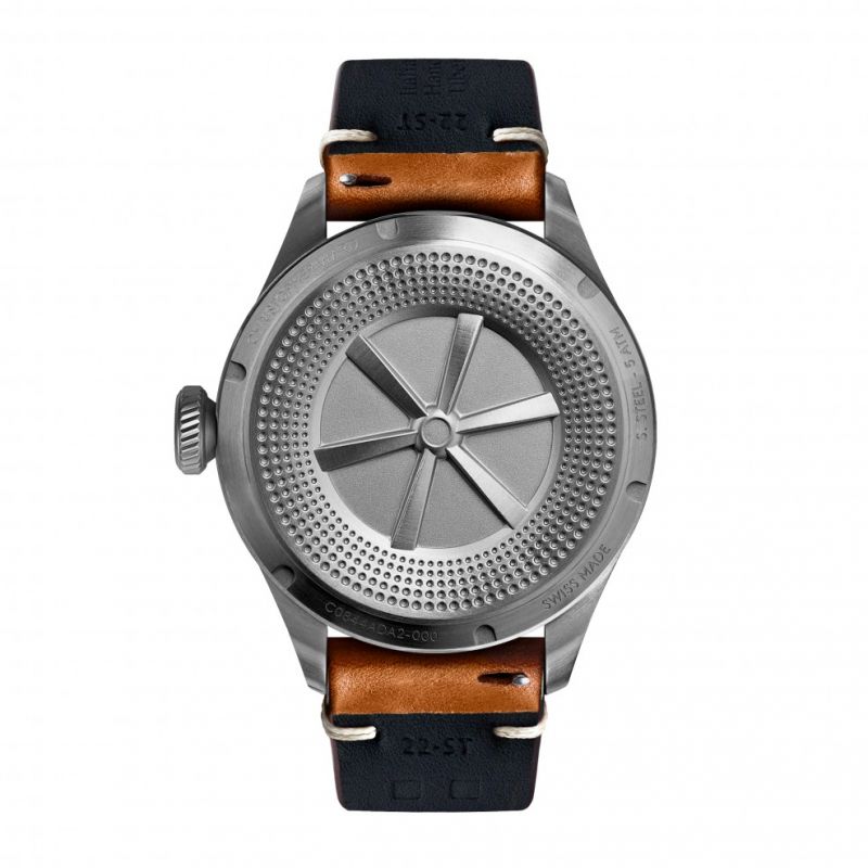 christopher_ward_c8_flyer_automatic_steel_02.jpg.0eb559f37749167e93a1c4e86b9e725a.jpg