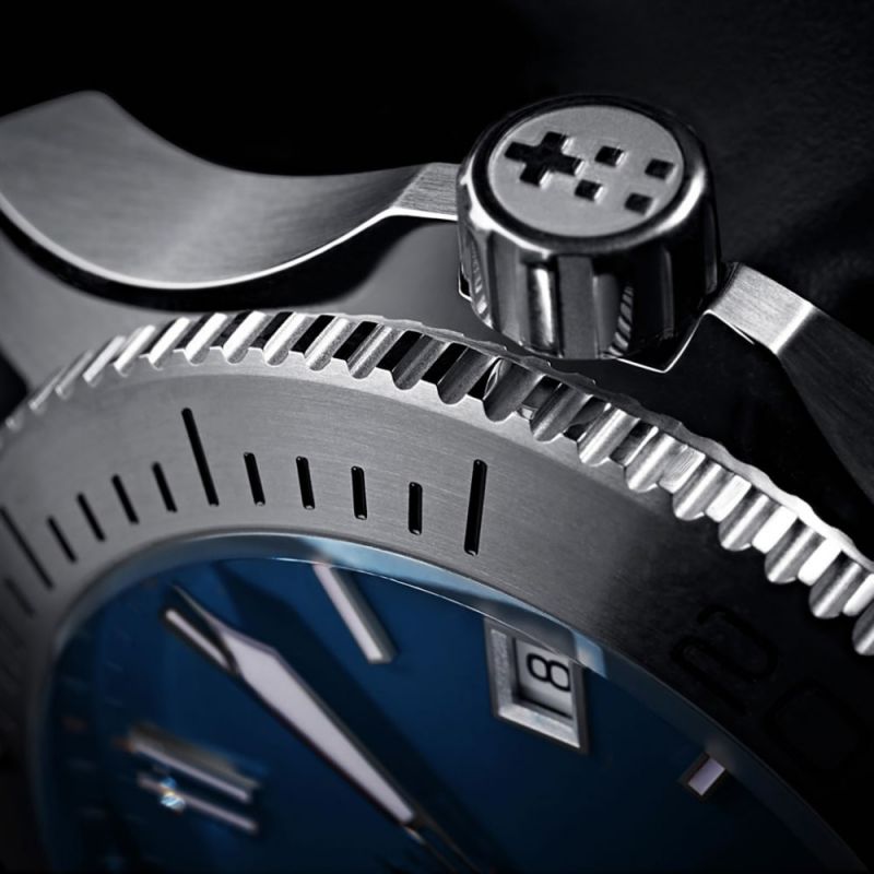 1304242934_C60Trident316LLimitedEdition-Blue06.jpg.2b01e9a4398db1eb0532eae237c78cba.jpg