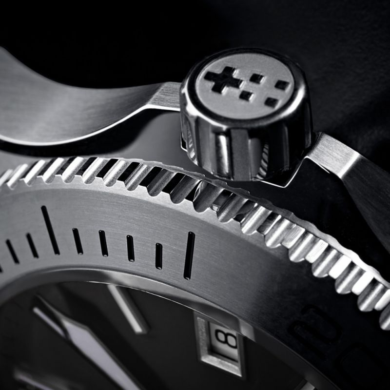 131152908_C60Trident316LLimitedEdition-Black09.jpg.ec5cdd9675b265176e89d28f9794722d.jpg