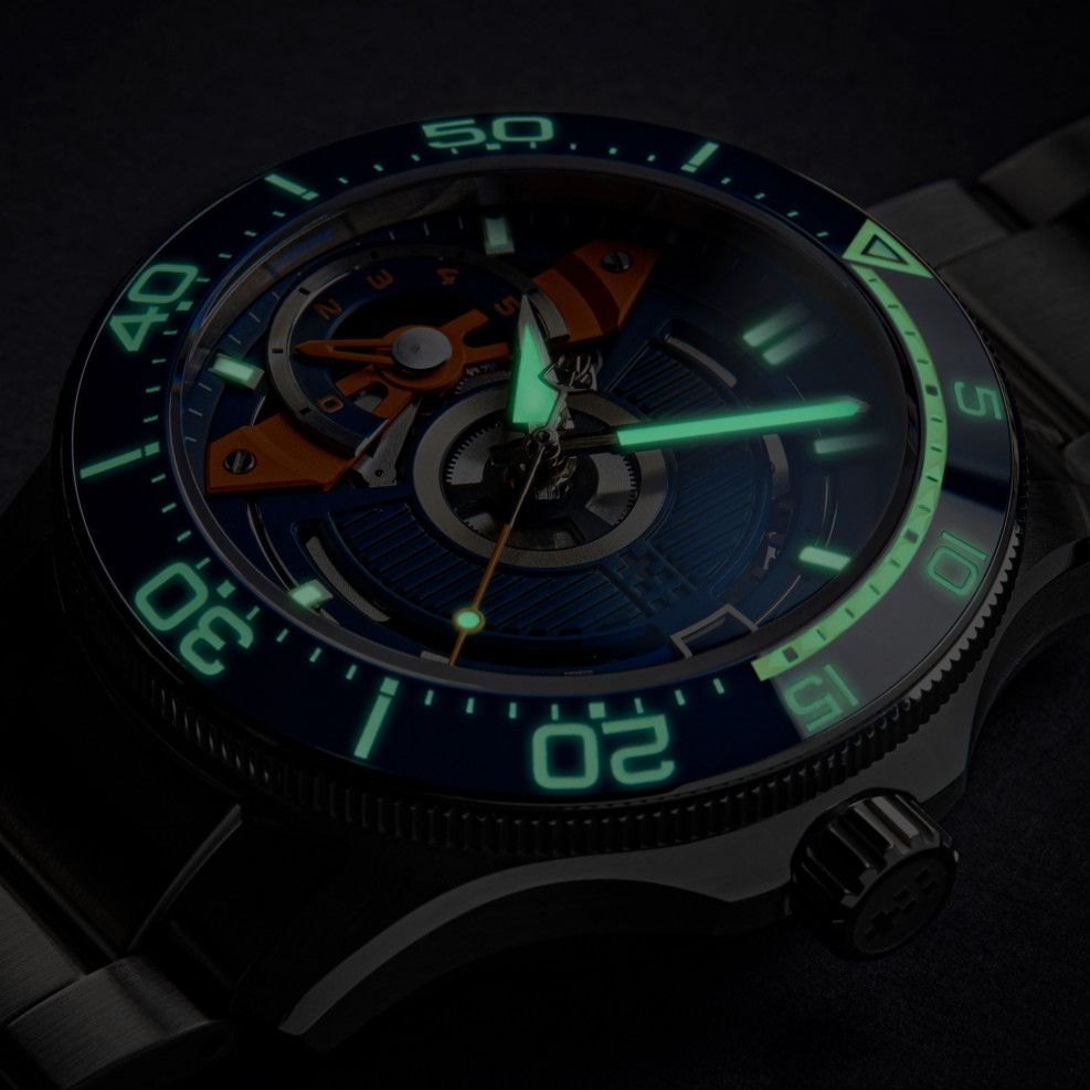 Christopher_Ward_C60_Apex_Limited_Edition_02.jpg.ad9a5de76cd63f81b2a41d5af40148b4.jpg