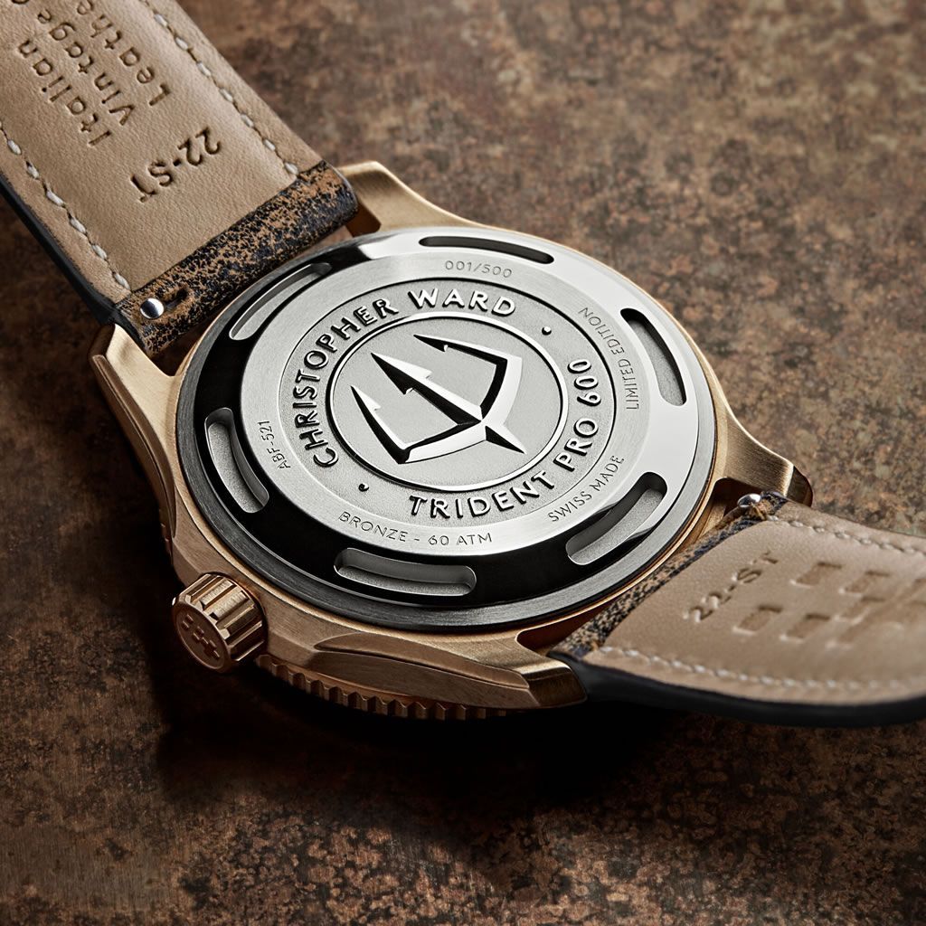 1589590776_C60-Trident-Bronze-Ombr-COSC-Limited-Edition-Mk3-7.jpg.7c645ca16378f64cceed24daea0852a2.jpg
