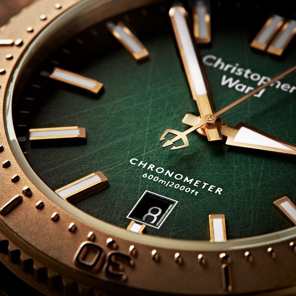 1884339912_Christopher-Ward-C60-Bronze-Ombre-Green-COSC-LE-06.jpg.f1985521d6092086b49476373af7478a.jpg