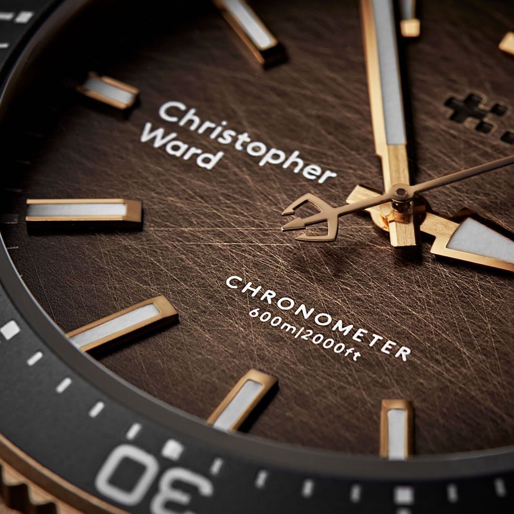 243067667_C60-Trident-Bronze-Ombr-COSC-Limited-Edition-Mk3-6.jpg.9f3e59c80e776df16f91e6dbf3e2f567.jpg
