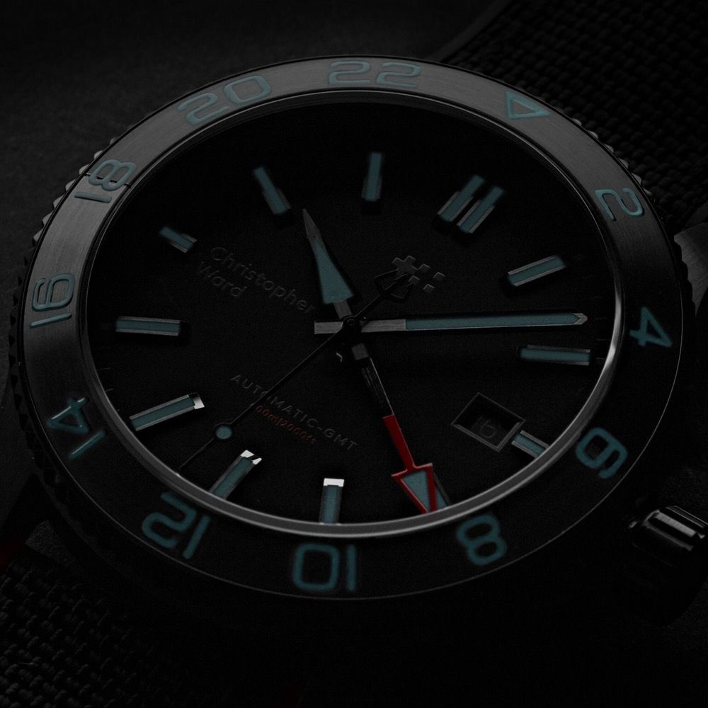 christopher-ward-c60-abyss-gmt-03.jpg.a7ab03885233e87ee66ec5375a3098ab.jpg