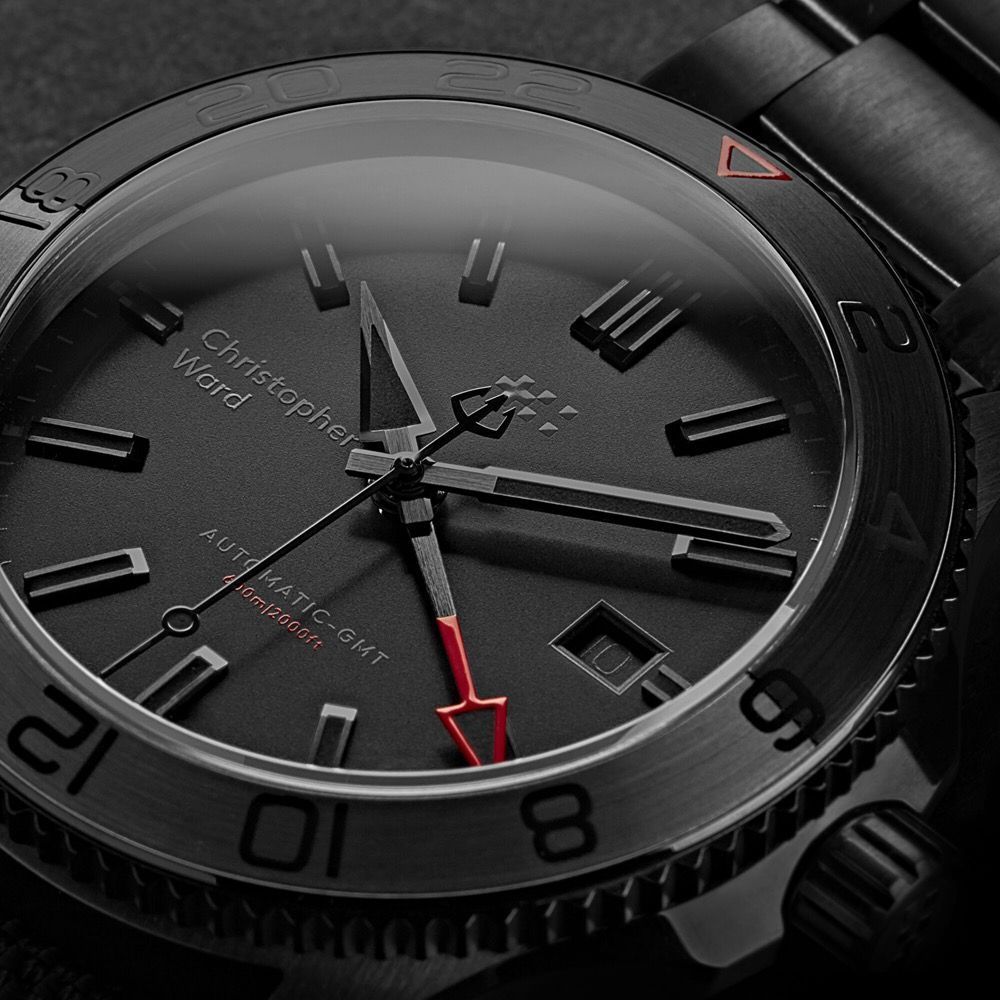 christopher-ward-c60-abyss-gmt-04.jpg.af430547b8f0f8edfcb3c5aaf64eaa7d.jpg