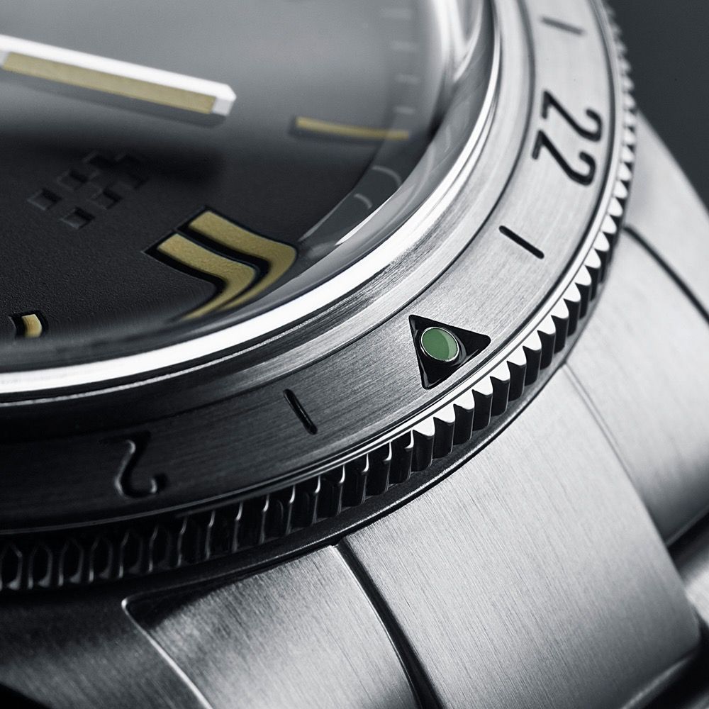 christopher-ward-c65-trident-gmt-05.jpg.222cc43478ca0da1960c91458a27a424.jpg