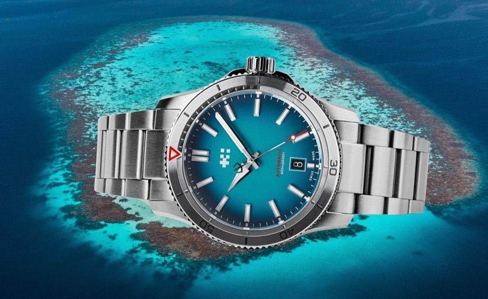 christopher-ward-c60-atoll-12.jpg.611db10e404a2ef6fb11dc8566dce48b.jpg