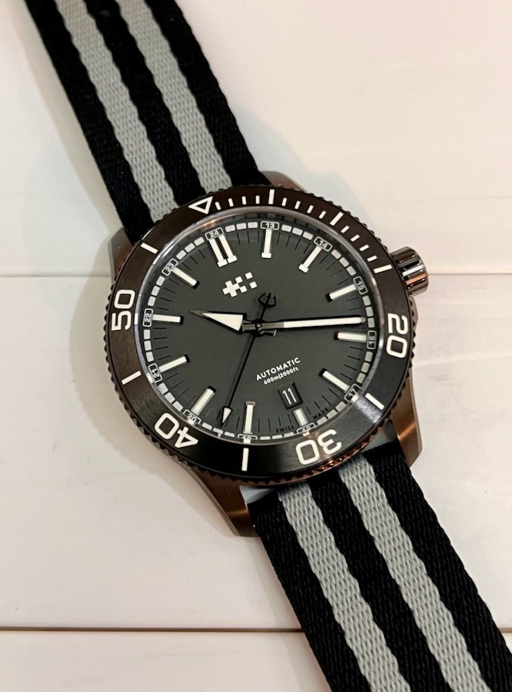 c60-graphite-review-christopher-ward-1.jpeg.2669330b44d20fdb2bd01861bd8e3dd8.jpeg