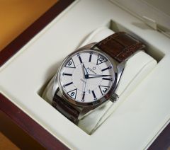 Eterna Kontiki Date - white dial