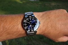 2017 Oris Aquis 43.5mm blue sunray dial