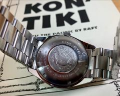 Eterna KonTiki Four-Hands Eterna-Matic 5.jpg