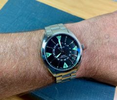Eterna KonTiki Four-Hands Eterna-Matic 6.jpg